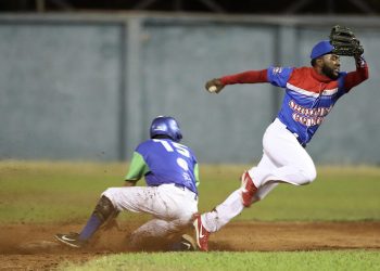 Shopping Center y Halcones se ubican en la punta de la LNB