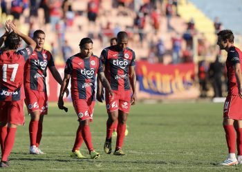 FAS sucumbió en casa ante Metapán y cayó en crisis
