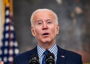Estados Unidos iniciará entrega de paquete de estímulo este mes