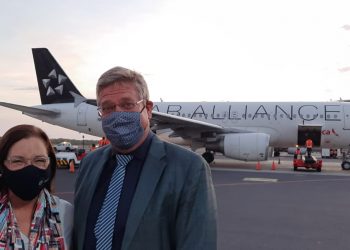 Alemania celebra la llegada del primer lote de vacunas COVAX a El Salvador