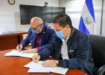 Revisan pliego tarifario para implementar el ferri