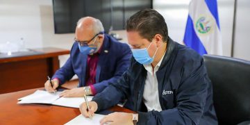 Revisan pliego tarifario para implementar el ferri