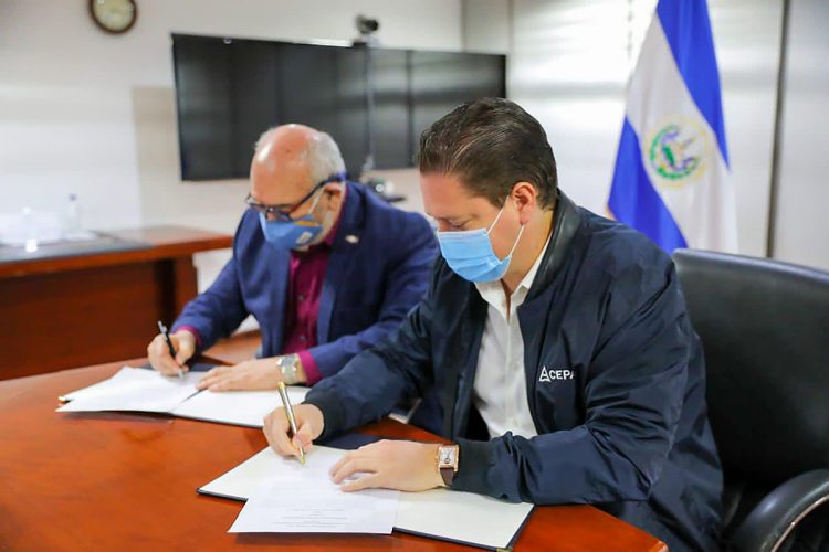 Firmas. Las 
naciones 
apuestan por la 
conectividad para 
fortalecer las 
importaciones 
y exportaciones 
vía marítima.