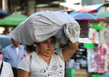Gobierno quiere llevar la banca a los sectores pobres