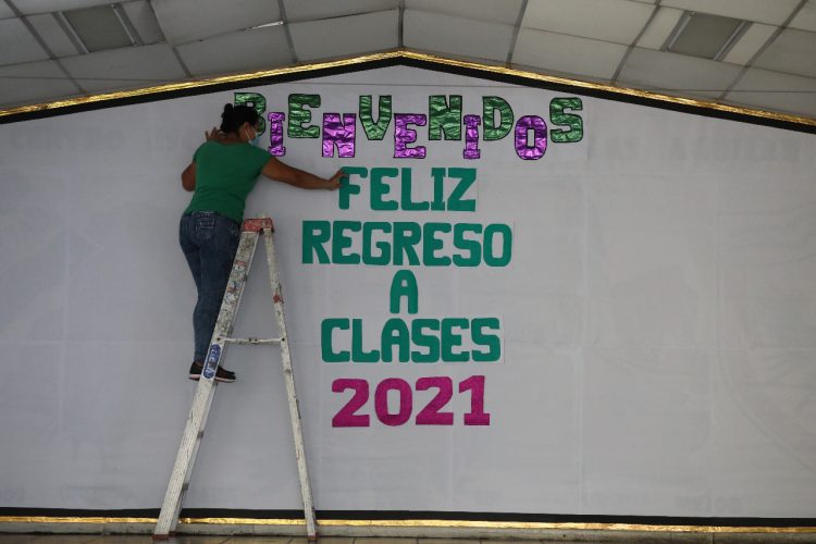 Los centros escolares se preparan para dar la bienvenida a sus alumnos. Fotos: Diego García.