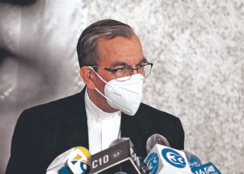 ARENA y el FMLN saquearon al Estado salvadoreño con sobresueldos y plazas para parientes