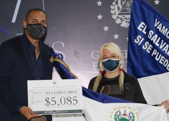 INDES Apoya ascenso de Karina Arrué al Monte Everest