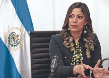El ISSS beneficiará a sus empleados con reorganización de puestos y nivelación salarial