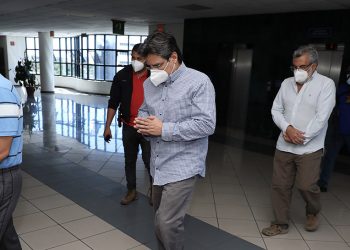 Fiscalía pide prisión para exfuncionarios de Saca por lavar $16 millones