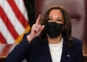 La vicepresidenta Kamala Harris toma las riendas de la gestión migratoria