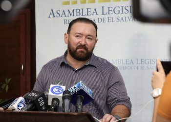 GANA apoyará veto del presidente Bukele ante intento de aprobación de una Ley General de Agua