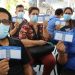 «Juntos enfrentamos la pandemia y juntos recibimos la vacuna»: docente inmunizado