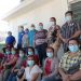 El director y todos los maestros de un Complejo Educativo acuden juntos a vacunarse