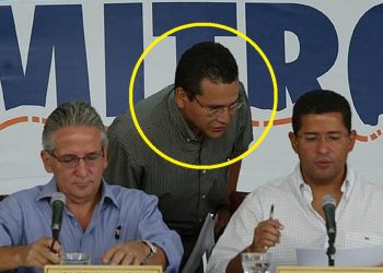 De asesor en gobierno anterior del partido ARENA a editor en El Diario de Hoy