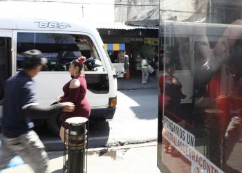 «Todo lo que te dicen  en la calle es con morbo», dice víctima que fue acosada