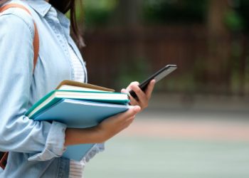 ¿La mejor arma para combatir la desigualdad de género?: La educación