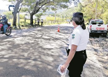 El tramo de la Longitudinal del Norte, en Morazán, está entre los lugares con más accidentes. Foto/Fátima Membreño
