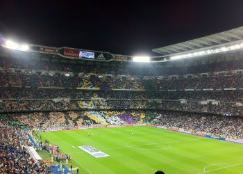 UEFA pone fin al límite de un 30% de público en los estadios