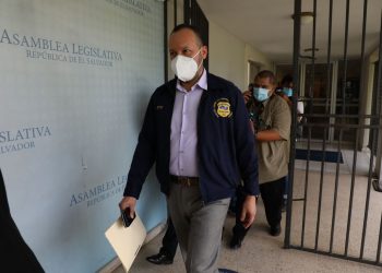 Fiscalía realiza allanamiento en Asamblea Legislativa ante denuncias de plazas fantasmas