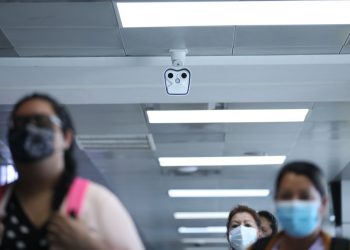 CEPA instala cámaras termográficas para verificar la temperatura corporal de pasajeros, previo al periodo vacacional
