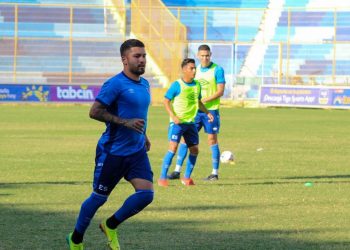 Carlos De los Cobos tira sus fichas al ruedo en el inicio de la eliminatoria