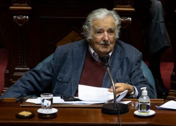 Expresidente uruguayo José Mujica operado de urgencia por una espina de pescado