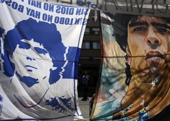 Maradona falleció «abandonado a su suerte» por su equipo de salud