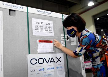Covax apoya el inmunizante anticovid AstraZeneca y lleva la vacunación a 100 países