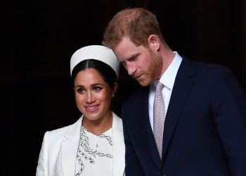 Enrique y Meghan honran al príncipe Felipe, sin confirmar si asistirán al funeral