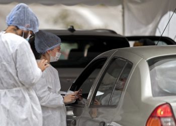 Colombia anuncia confinamiento de 12 millones de personas contra tercera ola de la COVID-19