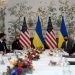 Joe Biden llama a Putin a disminuir las tensiones en Ucrania