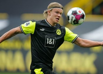 Haaland recupera su olfato y el Dortmund golea al Bremen