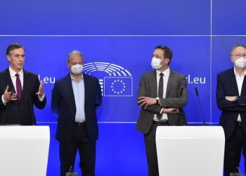 Parlamento Europeo se apresta a cerrar el doloroso capítulo del Brexit