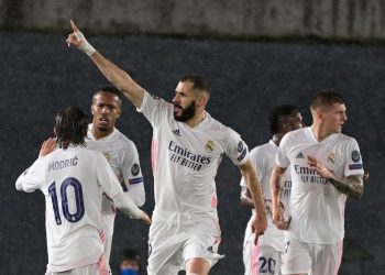 Benzema alcanza a Raúl entre los goleadores históricos de la Champions