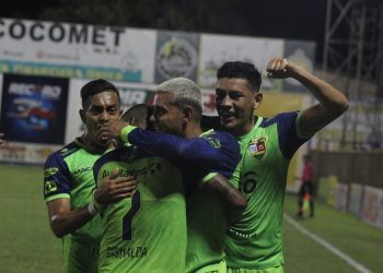 Santa Tecla derrota 2-1 a Metapán y se pone líder del grupo B junto a Chalatenango