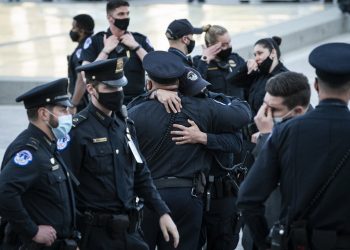 Oficial involucrado en tiroteo fatal durante el asalto al Capitolio de EE. UU. no será acusado