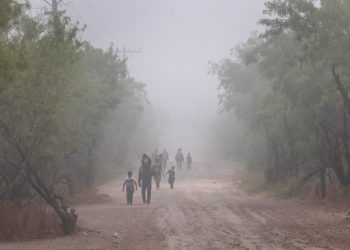 Angustia en familia de niño nicaragüense encontrado solo en frontera de EE. UU.