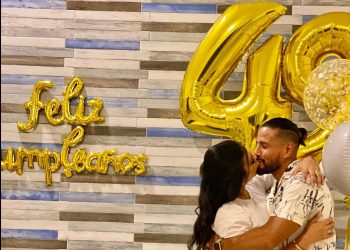 VIDEO: Billy Calderón sorprende a su esposa en su cumpleaños 49