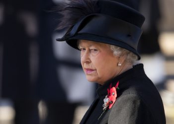 La reina Isabel II despidió a su esposo en una sobria ceremonia