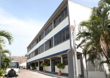 Inauguran modernas instalaciones en albergue temporal para salvadoreños retornados
