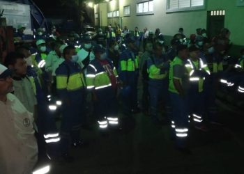 Sindicalistas suspenden protesta frente a residencia de Muyshondt a petición de vecinos