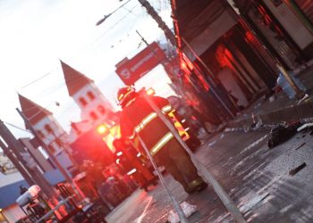 FOTOS: Presidente Bukele destaca la labor de los «Héroes» que lograron controlar el incendio en San Miguel