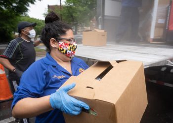 Concejal salvadoreña lanza candidatura como alcaldesa en ciudad de Maryland