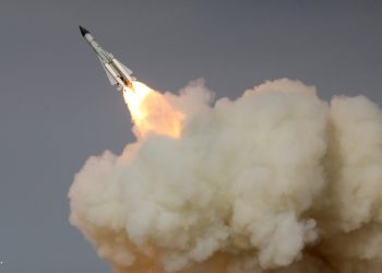 Lanzan cohetes contra base de EE. UU. en Irak