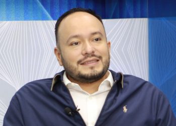 Reyes pide a diputados electos de ARENA no defender a buseros en la siguiente legislatura