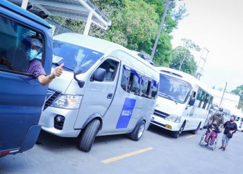 Gobierno de El Salvador duplicará el número de centros de transporte para beneficiarios de la vacuna anti-COVID-19
