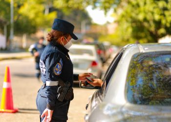 Controles vehiculares se mantienen durante el periodo vacacional en El Salvador