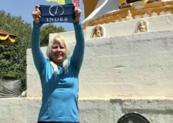 Karina Arrué oficialmente ha iniciado su travesía hacia el Monte Everest