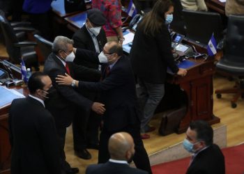 Presidente Bukele denuncia silencio de «luchadores contra la corrupción» tras juramentación de magistrados suplentes de la CSJ