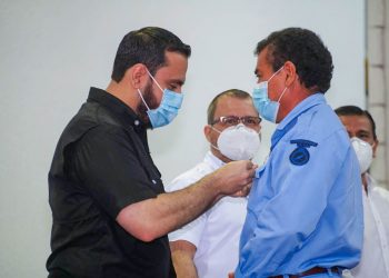 Reconocen al personal que contribuye a la eliminación de la malaria en El Salvador